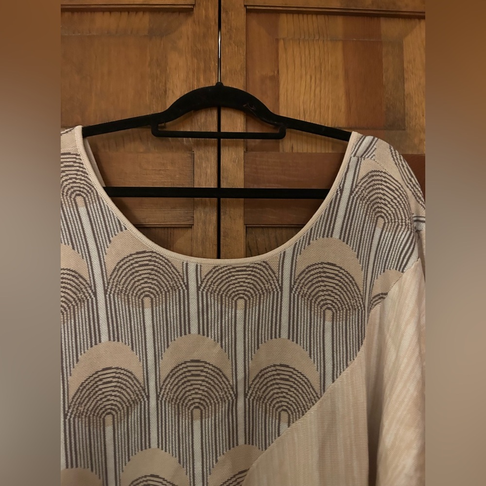 Daily Practice Sweater - Picture 4 of 14